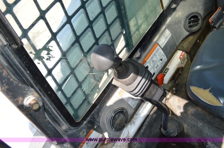 image for item G3565 2008 Bobcat S250 skid steer
