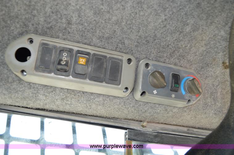 image for item G3565 2008 Bobcat S250 skid steer