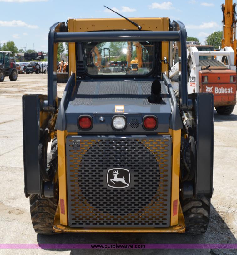 image for item G3566 2012 John Deere 318D skid steer