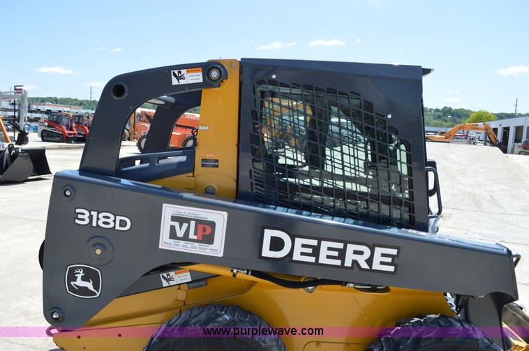 image for item G3566 2012 John Deere 318D skid steer