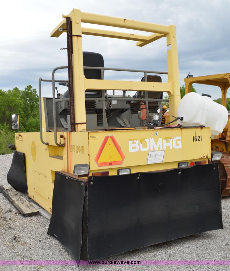 image for item H3482 Bomag BW20R pnuematic roller