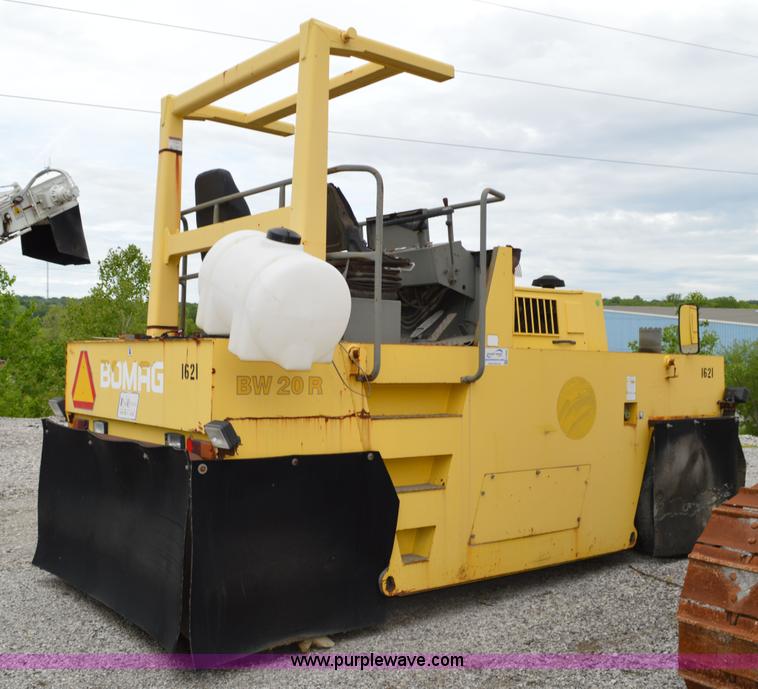 image for item H3482 Bomag BW20R pnuematic roller