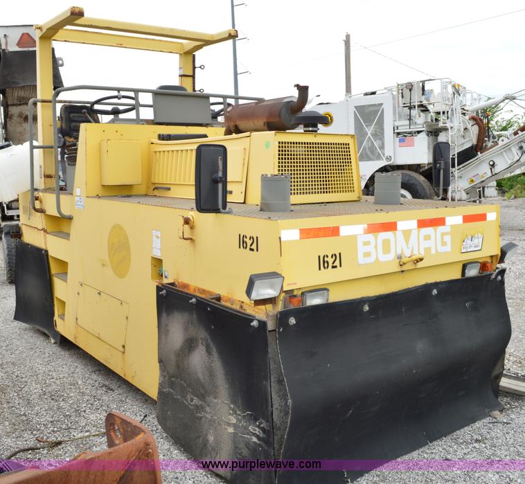 image for item H3482 Bomag BW20R pnuematic roller