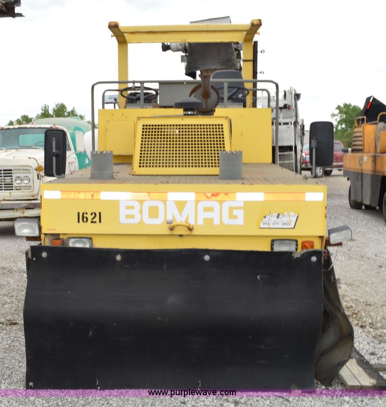 image for item H3482 Bomag BW20R pnuematic roller