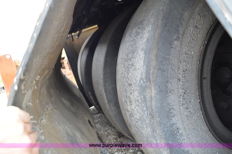 image for item H3482 Bomag BW20R pnuematic roller