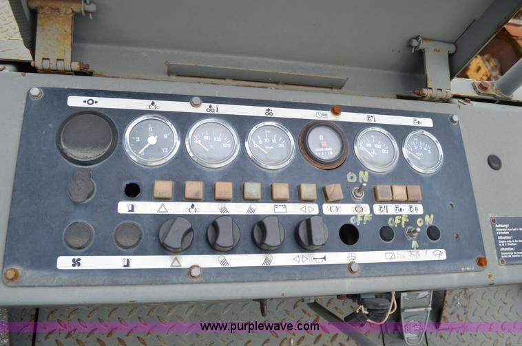 image for item H3482 Bomag BW20R pnuematic roller