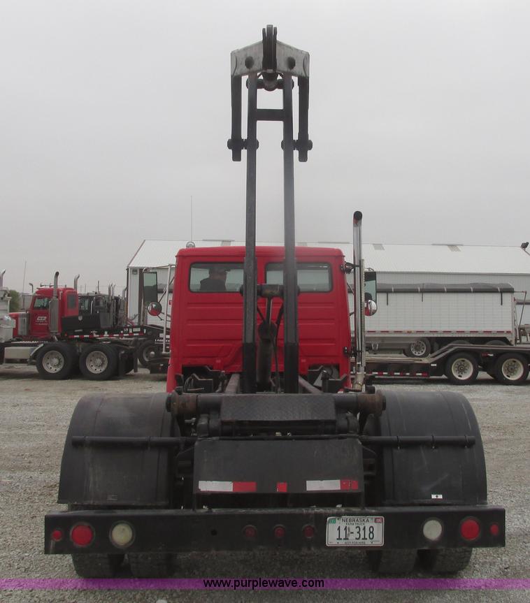 image for item H4651 2001 Freightliner FL70 hook lift truck