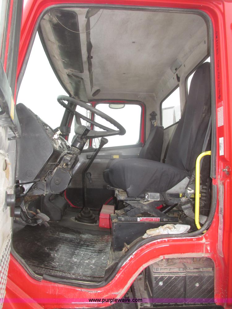 image for item H4651 2001 Freightliner FL70 hook lift truck