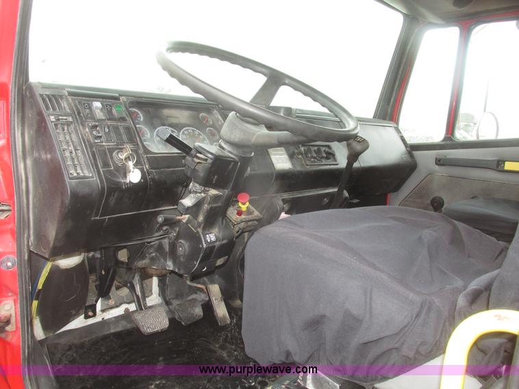 image for item H4651 2001 Freightliner FL70 hook lift truck