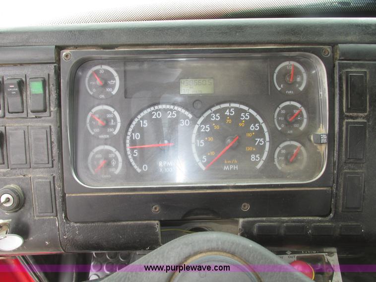 image for item H4651 2001 Freightliner FL70 hook lift truck