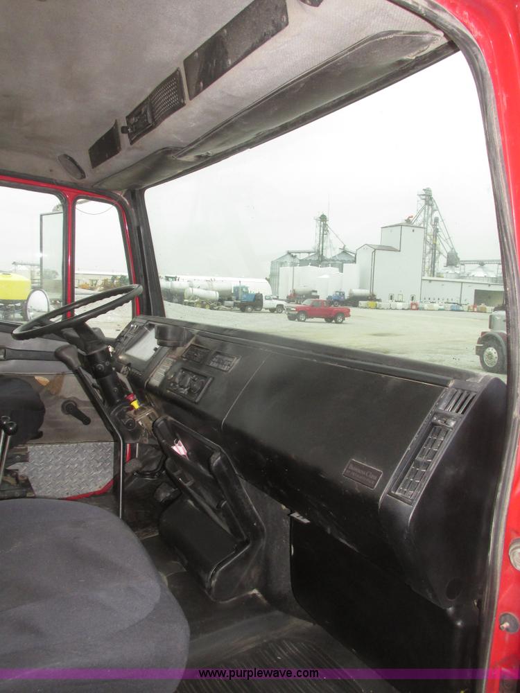 image for item H4651 2001 Freightliner FL70 hook lift truck