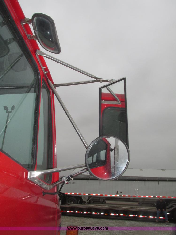 image for item H4651 2001 Freightliner FL70 hook lift truck