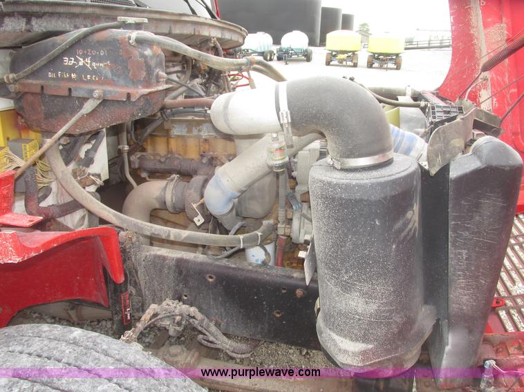 image for item H4651 2001 Freightliner FL70 hook lift truck