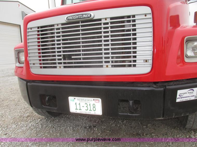 image for item H4651 2001 Freightliner FL70 hook lift truck