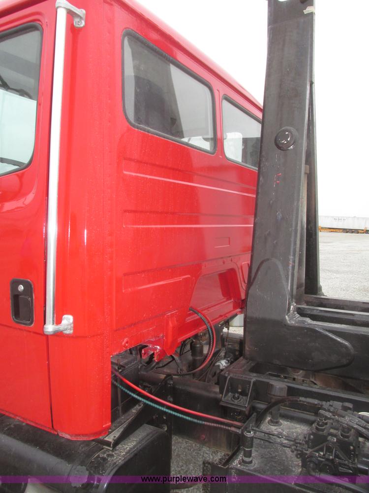 image for item H4651 2001 Freightliner FL70 hook lift truck