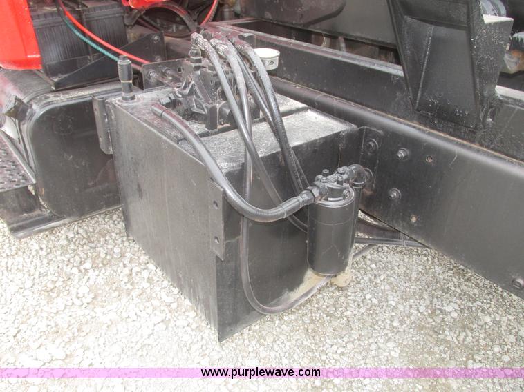 image for item H4651 2001 Freightliner FL70 hook lift truck