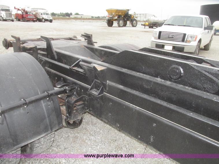 image for item H4651 2001 Freightliner FL70 hook lift truck