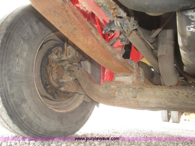 image for item H4651 2001 Freightliner FL70 hook lift truck