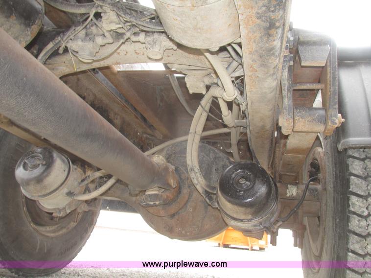 image for item H4651 2001 Freightliner FL70 hook lift truck