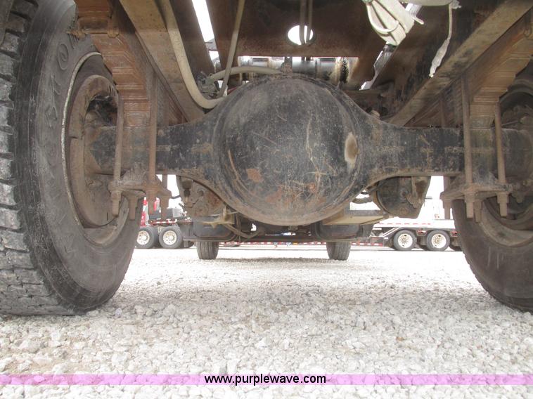 image for item H4651 2001 Freightliner FL70 hook lift truck