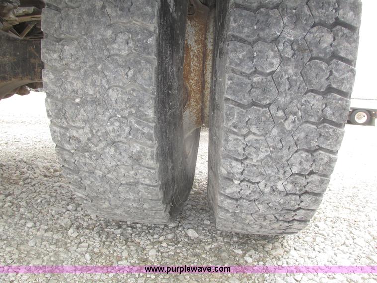 image for item H4651 2001 Freightliner FL70 hook lift truck