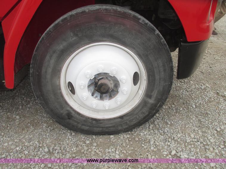 image for item H4651 2001 Freightliner FL70 hook lift truck