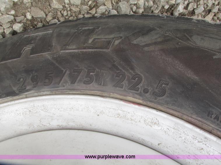 image for item H4651 2001 Freightliner FL70 hook lift truck