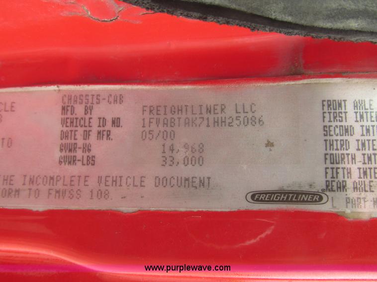 image for item H4651 2001 Freightliner FL70 hook lift truck