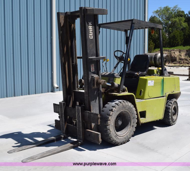 image for item H5081 Clark C500-YS80 forklift