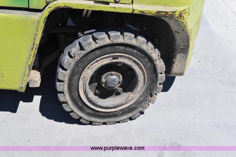 image for item H5081 Clark C500-YS80 forklift