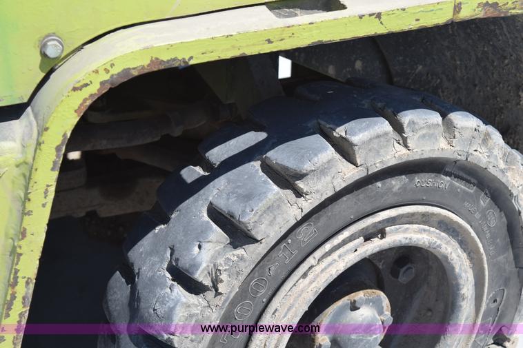 image for item H5081 Clark C500-YS80 forklift