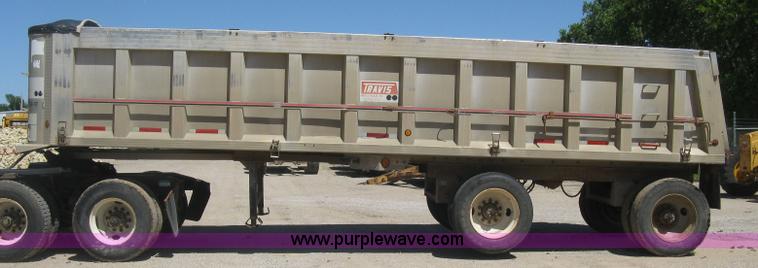 image for item H8556 1991 Travis T102 end dump trailer