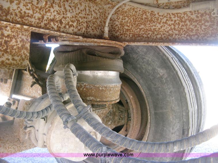 image for item H8556 1991 Travis T102 end dump trailer