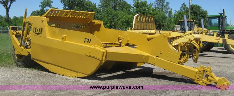 image for item H8557 Icon 721E scraper pan