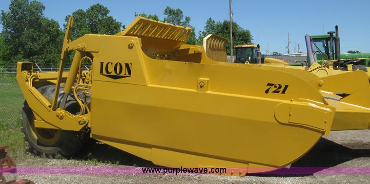 image for item H8557 Icon 721E scraper pan