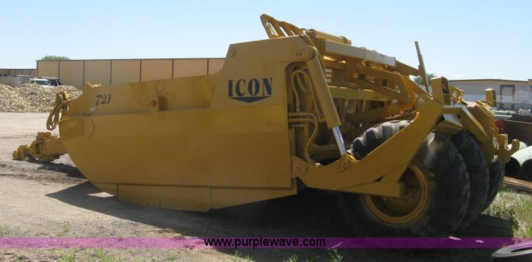 image for item H8557 Icon 721E scraper pan