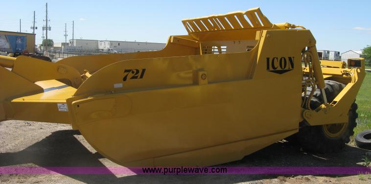 image for item H8557 Icon 721E scraper pan