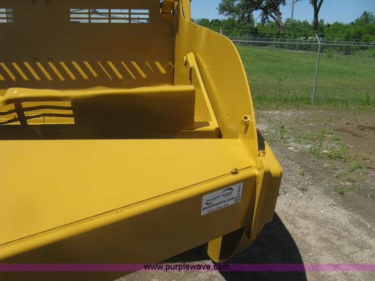 image for item H8557 Icon 721E scraper pan