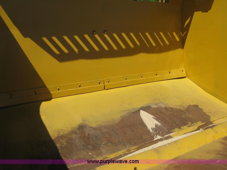 image for item H8557 Icon 721E scraper pan