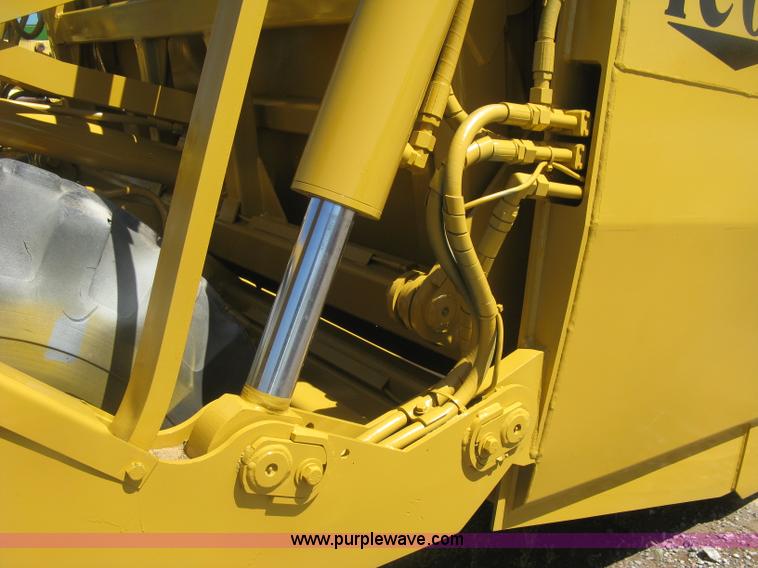 image for item H8557 Icon 721E scraper pan