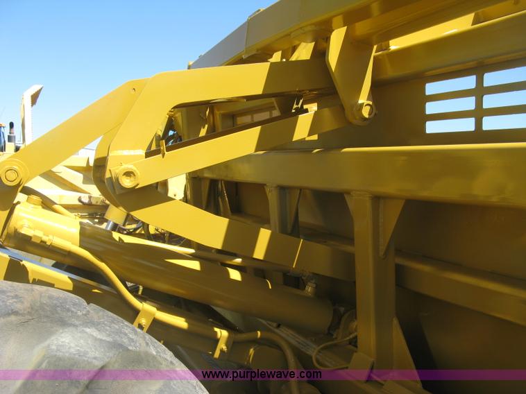 image for item H8557 Icon 721E scraper pan