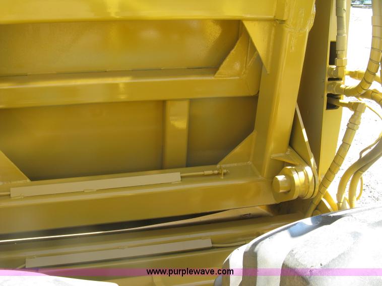 image for item H8557 Icon 721E scraper pan