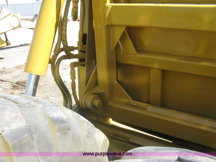 image for item H8557 Icon 721E scraper pan