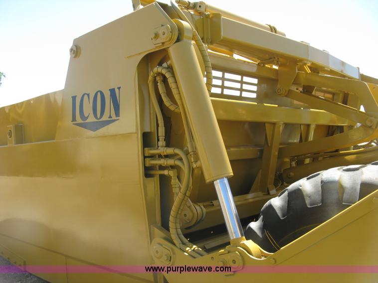 image for item H8557 Icon 721E scraper pan