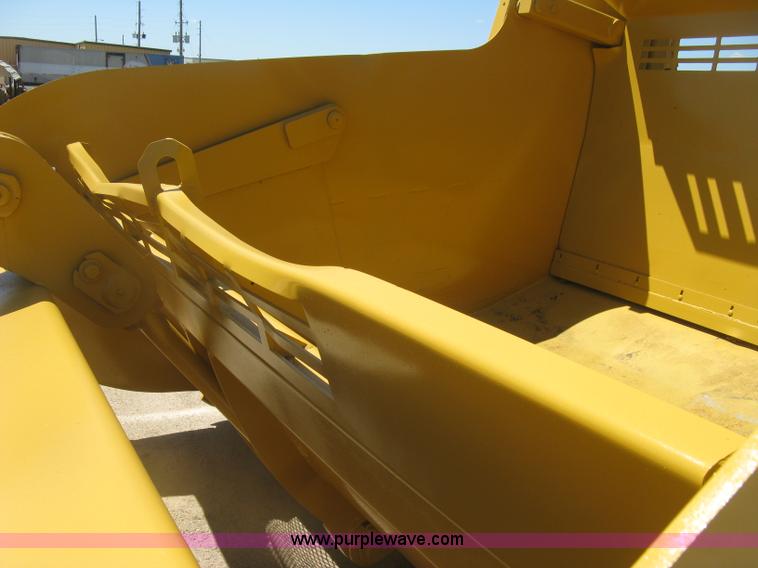 image for item H8558 Icon 721E scraper pan