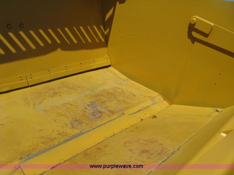 image for item H8558 Icon 721E scraper pan