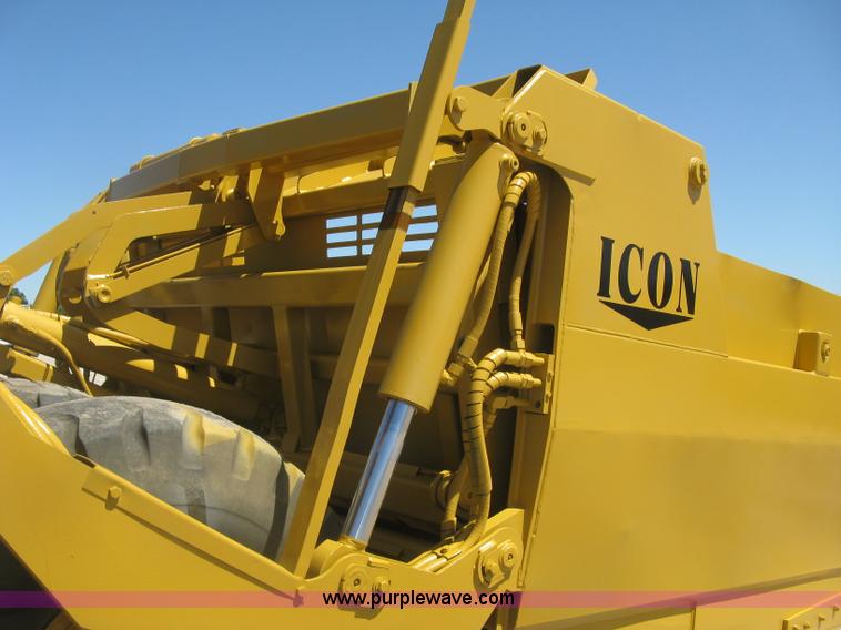 image for item H8558 Icon 721E scraper pan