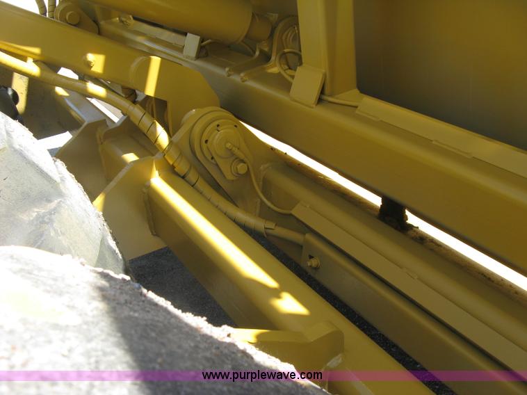 image for item H8558 Icon 721E scraper pan