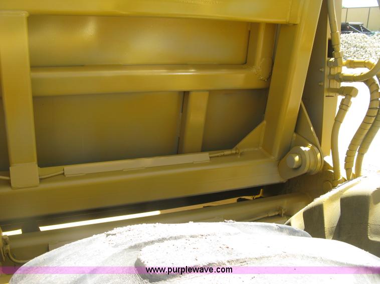 image for item H8558 Icon 721E scraper pan