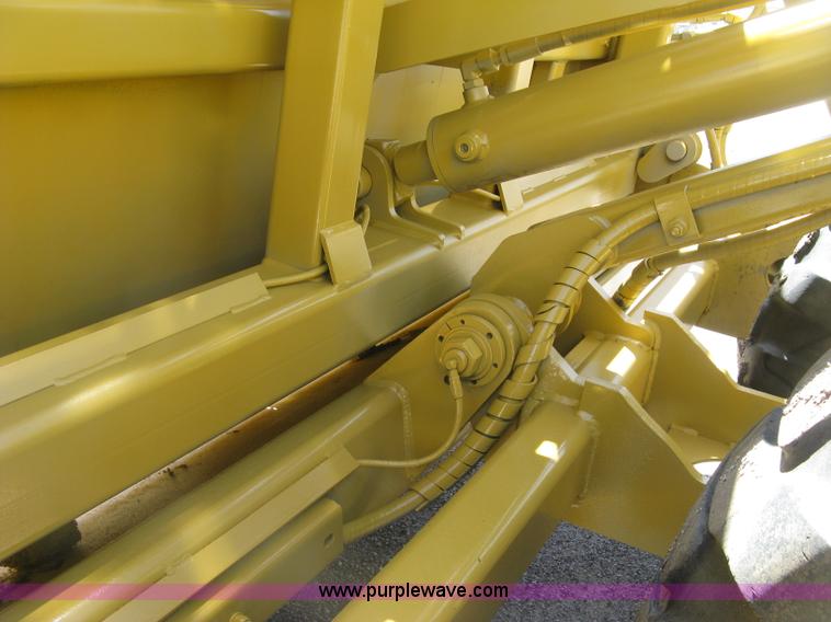 image for item H8558 Icon 721E scraper pan